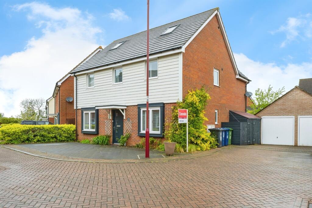 6 bedroom detached house for sale in Anson Road, Upper Cambourne