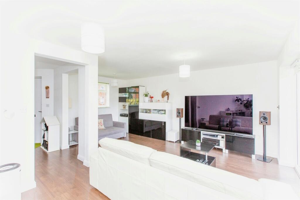 Additional property image - Brookfield Way, Lower Cambourne, CAMBRIDGE