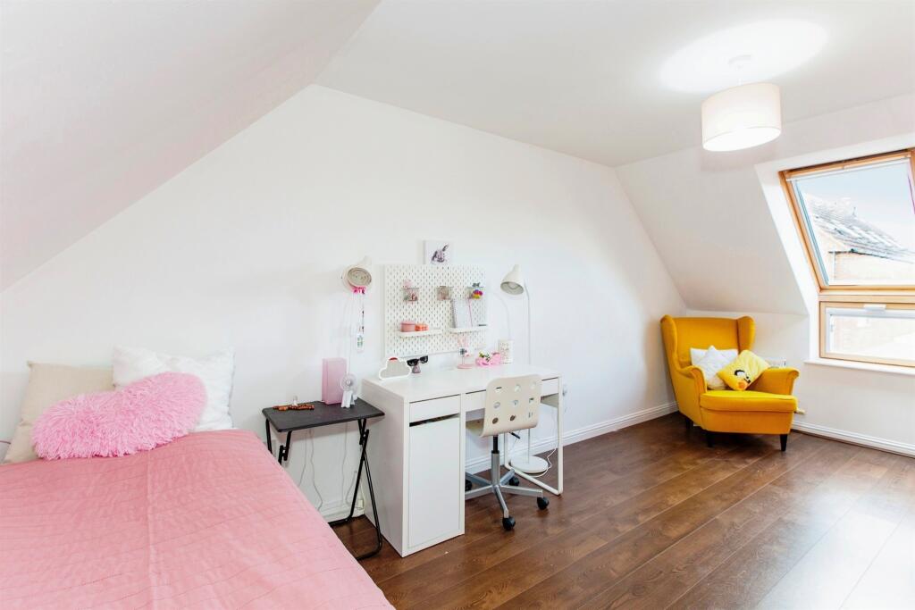 Additional property image - Brookfield Way, Lower Cambourne, CAMBRIDGE