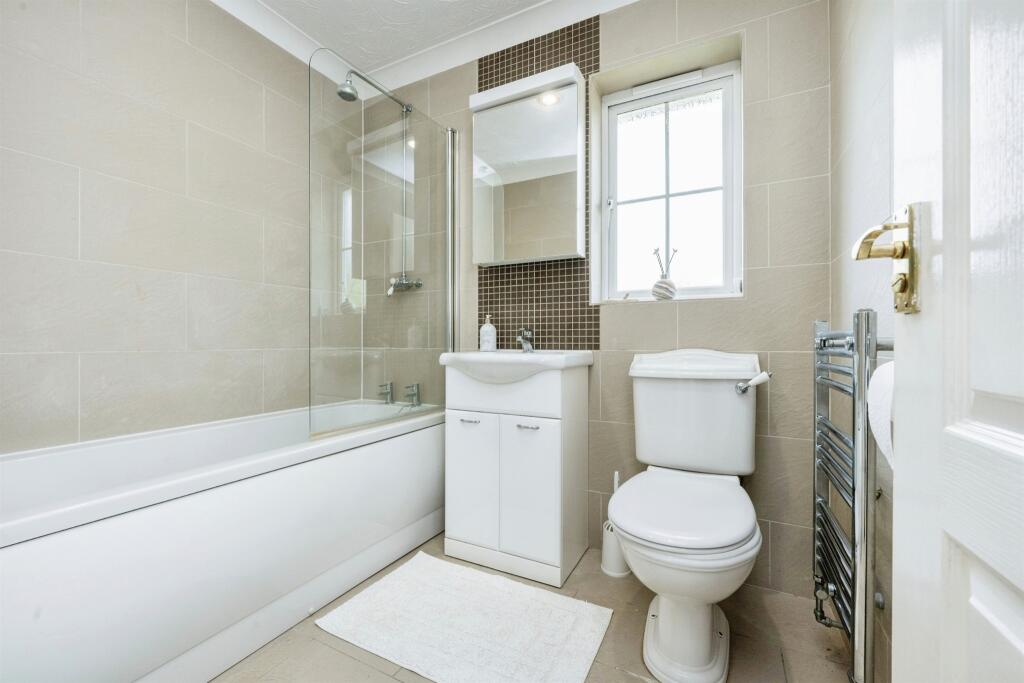 Additional property image - Docwra Road, Papworth Everard, Cambridge