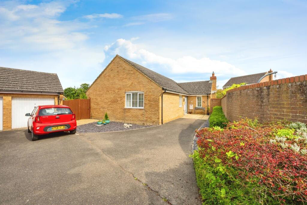 Additional property image - Docwra Road, Papworth Everard, Cambridge