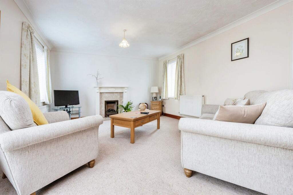 Additional property image - Docwra Road, Papworth Everard, Cambridge