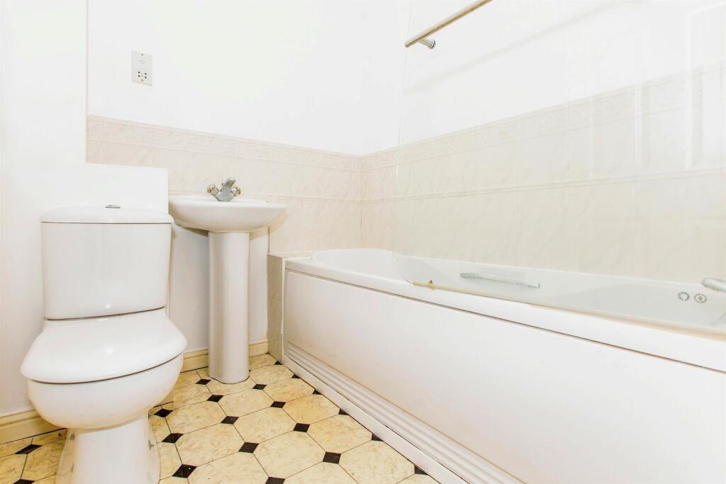 Additional property image - Woolthwaite Lane, Lower Cambourne, Cambridge