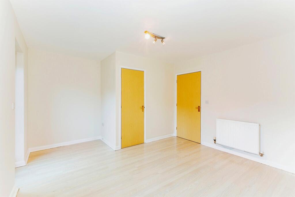 Additional property image - South Park Drive, Papworth Everard, CAMBRIDGE