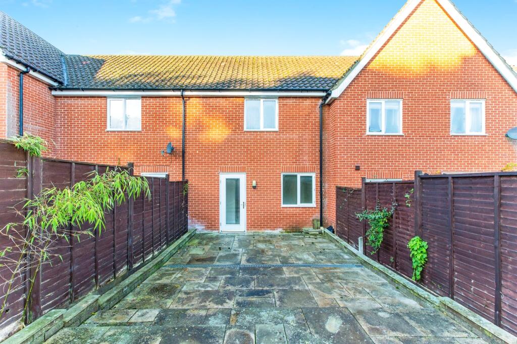 Additional property image - South Park Drive, Papworth Everard, CAMBRIDGE