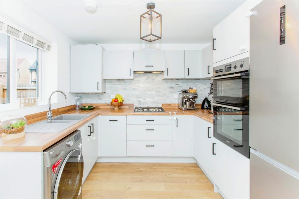 Additional property image - Sharland Lane, West Cambourne, CAMBRIDGE