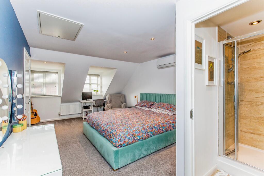 Additional property image - Summers Hill Drive, Papworth Everard, Cambridge