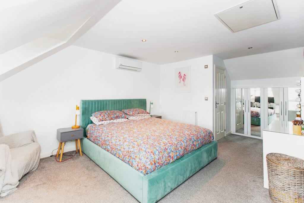 Additional property image - Summers Hill Drive, Papworth Everard, Cambridge
