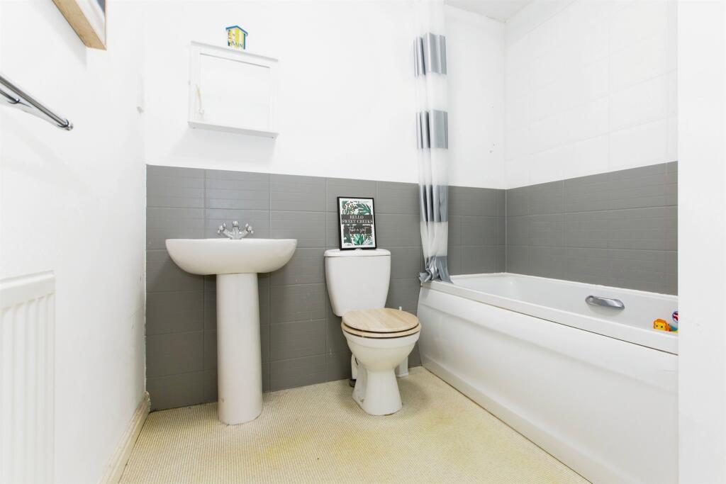 Additional property image - North Lodge Drive, Papworth Everard, Cambridge