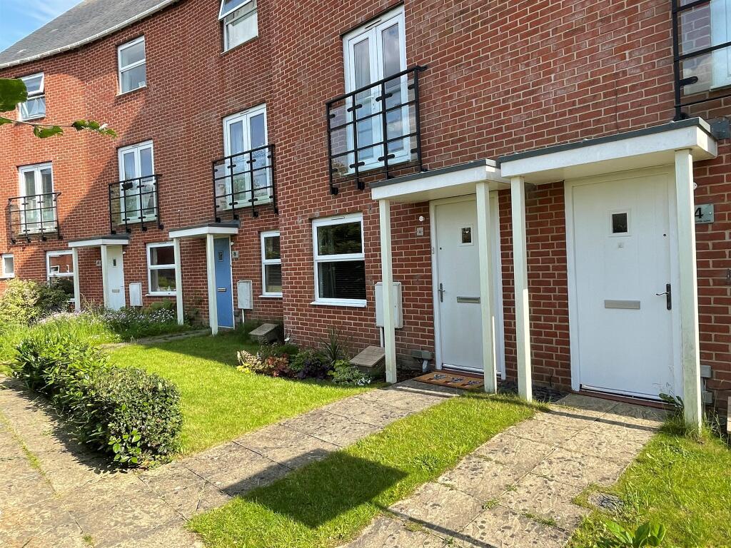 Main image of property: Lancaster Gate, Upper Cambourne, Cambridge