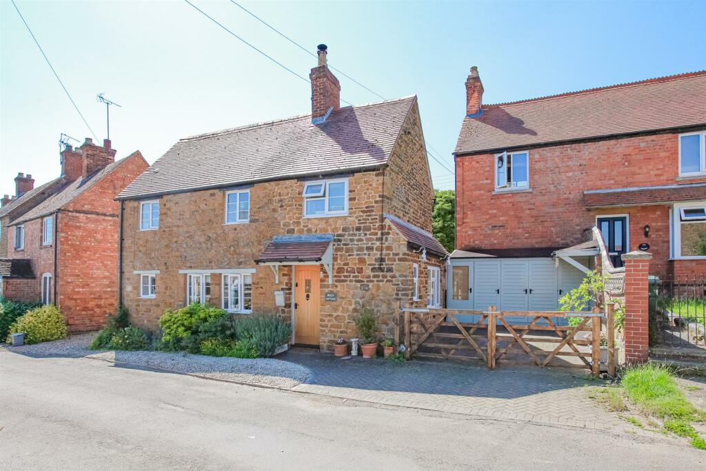 2 bedroom cottage for sale in Chapel Lane, Little Bourton, Banbury, OX17