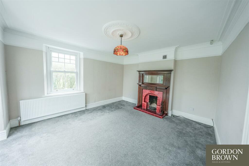 3 bedroom detached house for sale in Larne Crescent, Gateshead, NE9