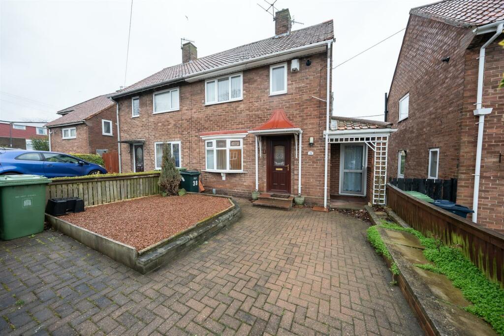 2 bedroom semidetached house for sale in Malvern Gardens, Lobley Hill