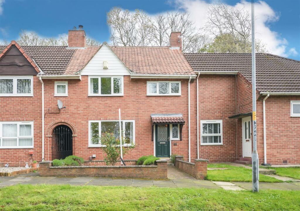 2 bedroom terraced house for sale in Cedars Green, Low Fell, NE9