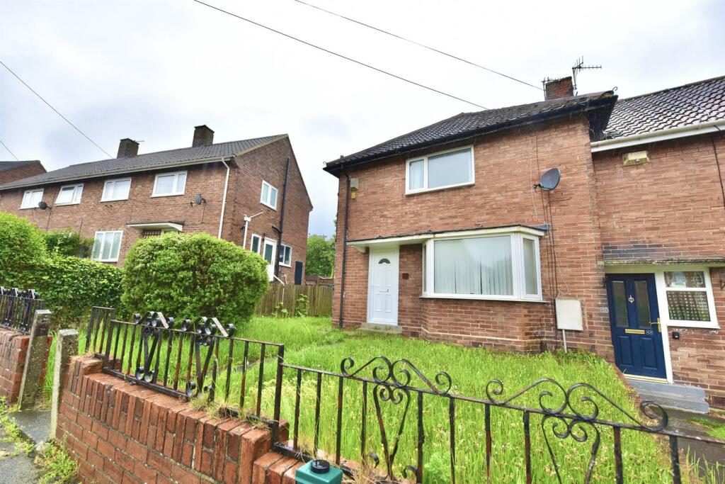 2 bedroom terraced house for sale in Moorfoot Gardens, Lobley Hill, NE11