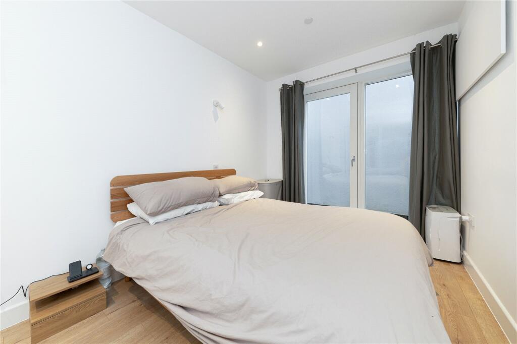 Additional property image - Barton Road, Cambridge, Cambridgeshire