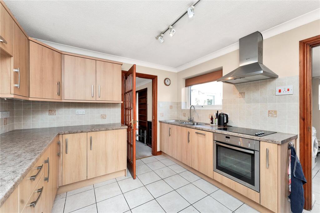 Additional property image - Manor Walk, Fulbourn, Cambridge, Cambridgeshire