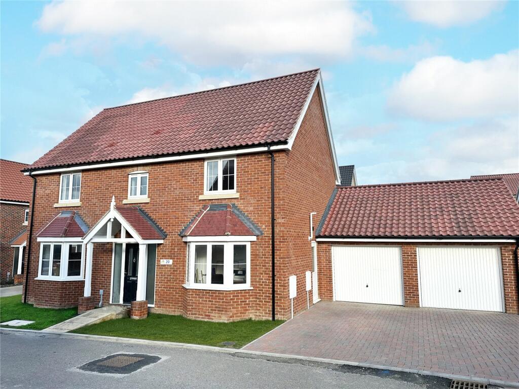 4 bedroom detached house for sale in Swardeston, Norwich, Norfolk, NR14