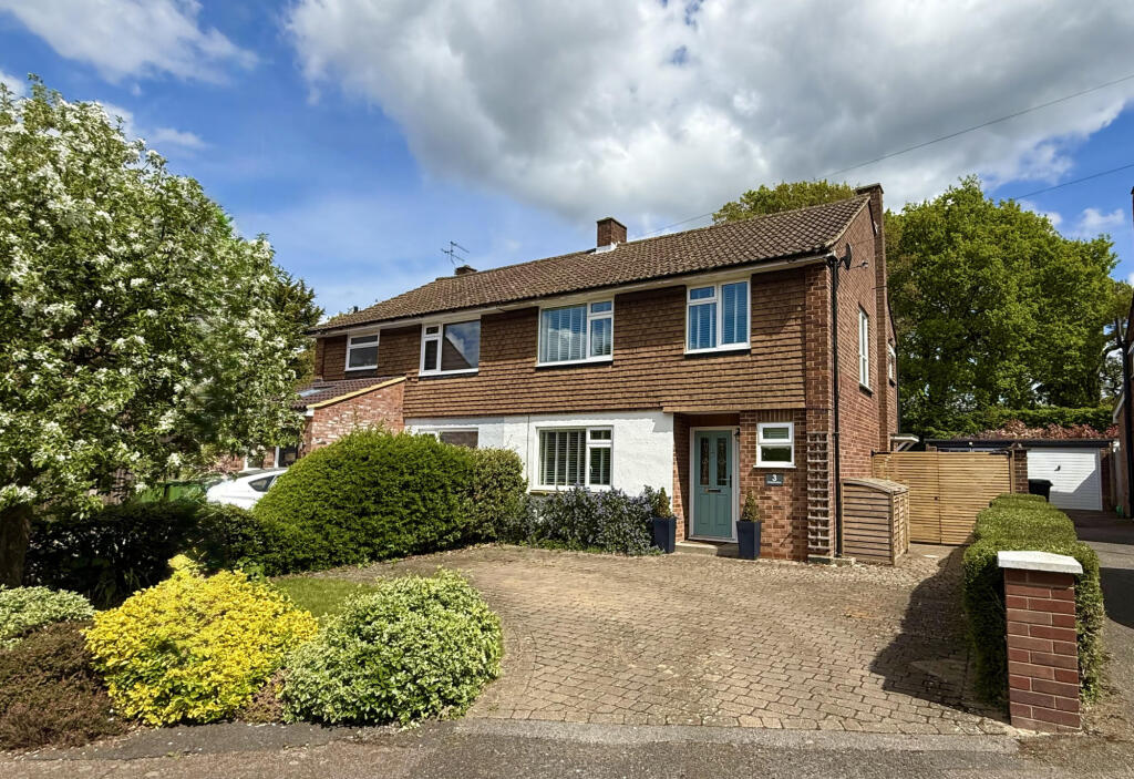 Main image of property: Bookham