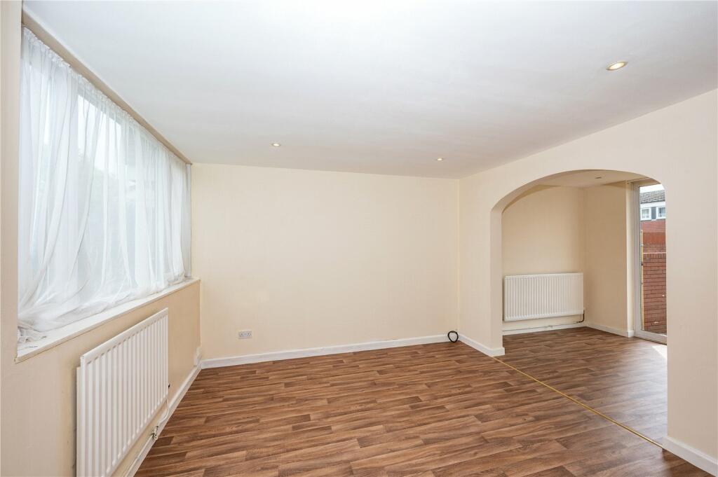 3 bedroom end of terrace house for sale in Fulbrook Close, Redditch