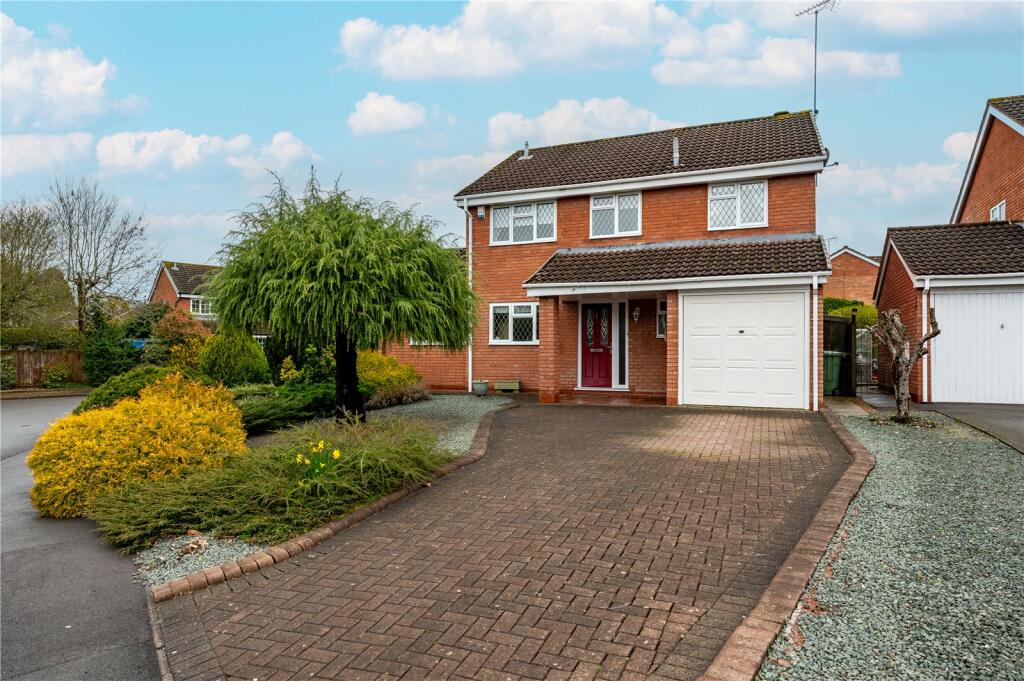 4 bedroom detached house for sale in Chelmarsh Close, Church Hill North