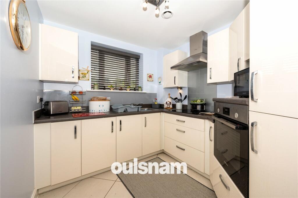 Additional property image - Clive Road, Redditch, Worcestershire, B97