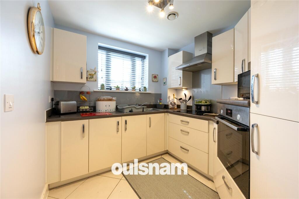 Additional property image - Clive Road, Redditch, Worcestershire, B97