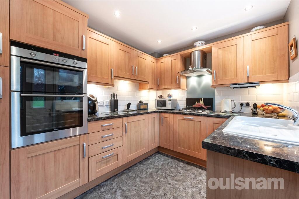 Additional property image - Moorcroft Gardens, Walkwood, Redditch, Worcestershire, B97