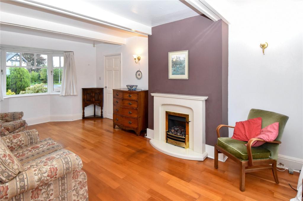 3 bedroom semidetached house for sale in Crumpfields Lane heath, Redditch, B97