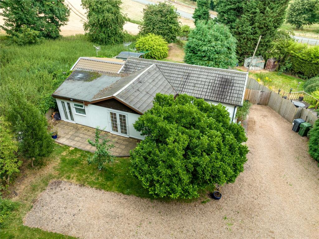 3 bedroom bungalow for sale in Hewell Lane, Tardebigge, Bromsgrove, B60