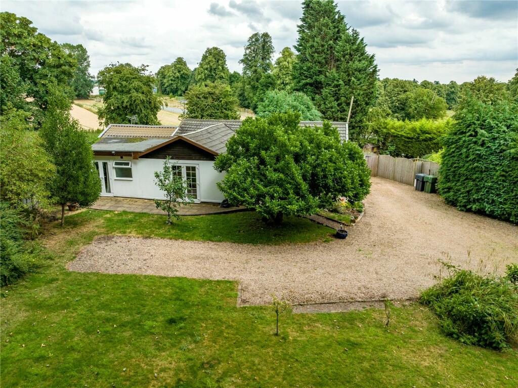 3 bedroom bungalow for sale in Hewell Lane, Tardebigge, Bromsgrove, B60