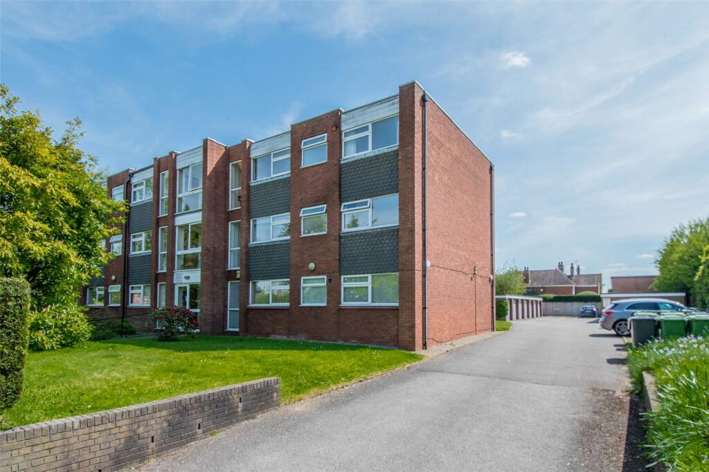 2 bedroom apartment for sale in New Road, Bromsgrove, Worcestershire, B60