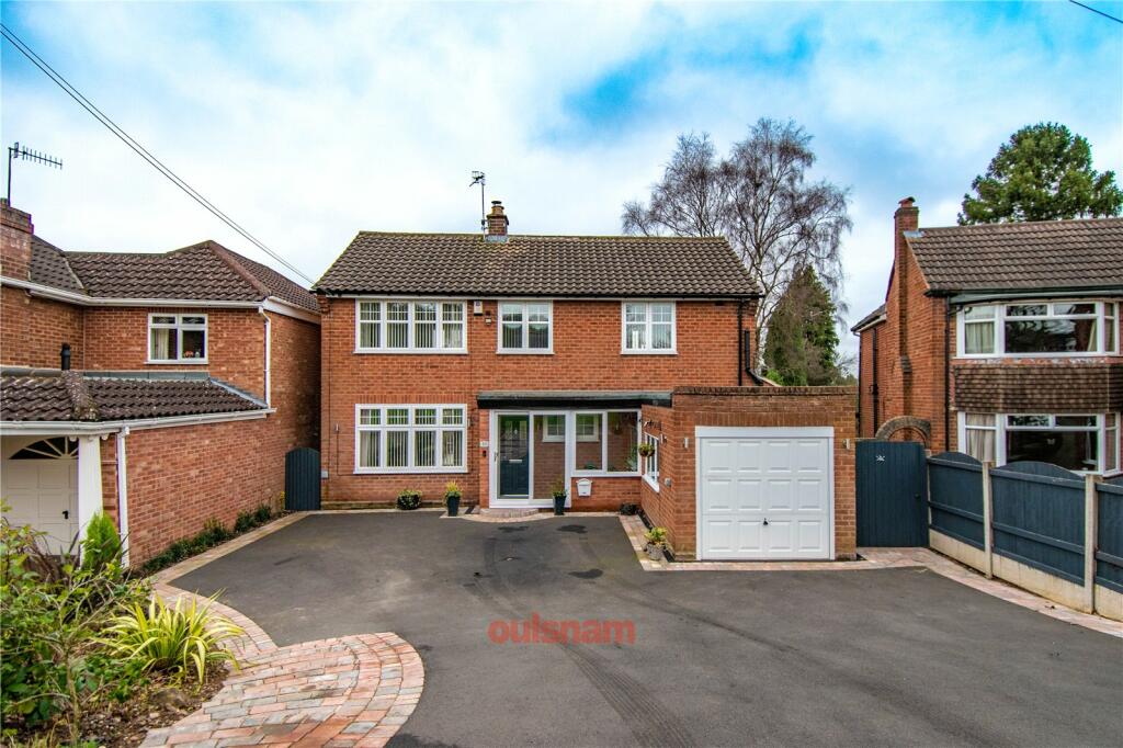 3 bedroom detached house for sale in Hazelton Road, Marlbrook