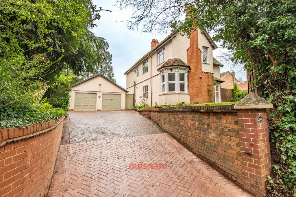 4 bedroom detached house for sale in Stourbridge Road, Bromsgrove