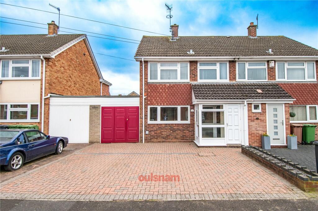 3 bedroom semidetached house for sale in Moorfield Drive, Bromsgrove
