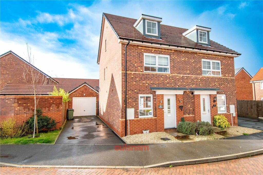 4 bedroom semidetached house for sale in Hastings Drive, Stoke Prior