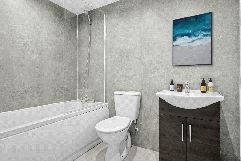 Additional property image - Birmingham Road, Bromsgrove, Worcestershire, B61