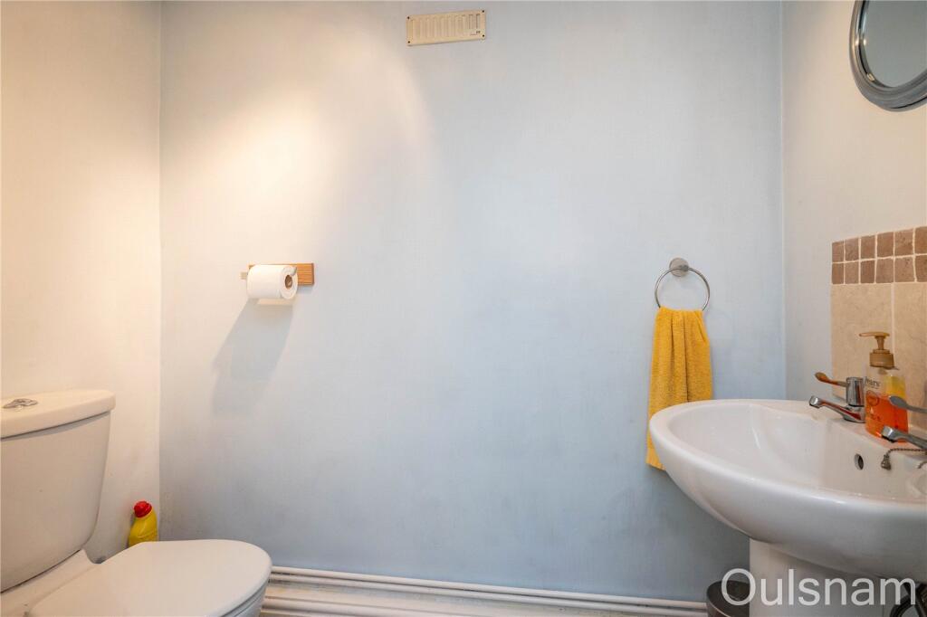 Additional property image - Golden Cross Lane, Catshill, Bromsgrove, Worcestershire, B61