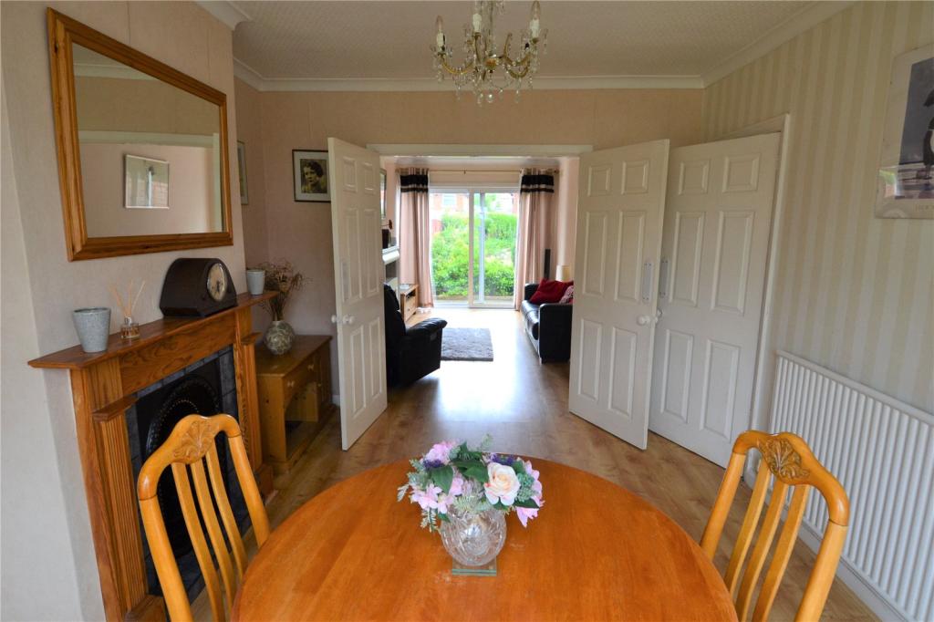 3 bedroom semidetached house for sale in Graham Crescent, Rubery