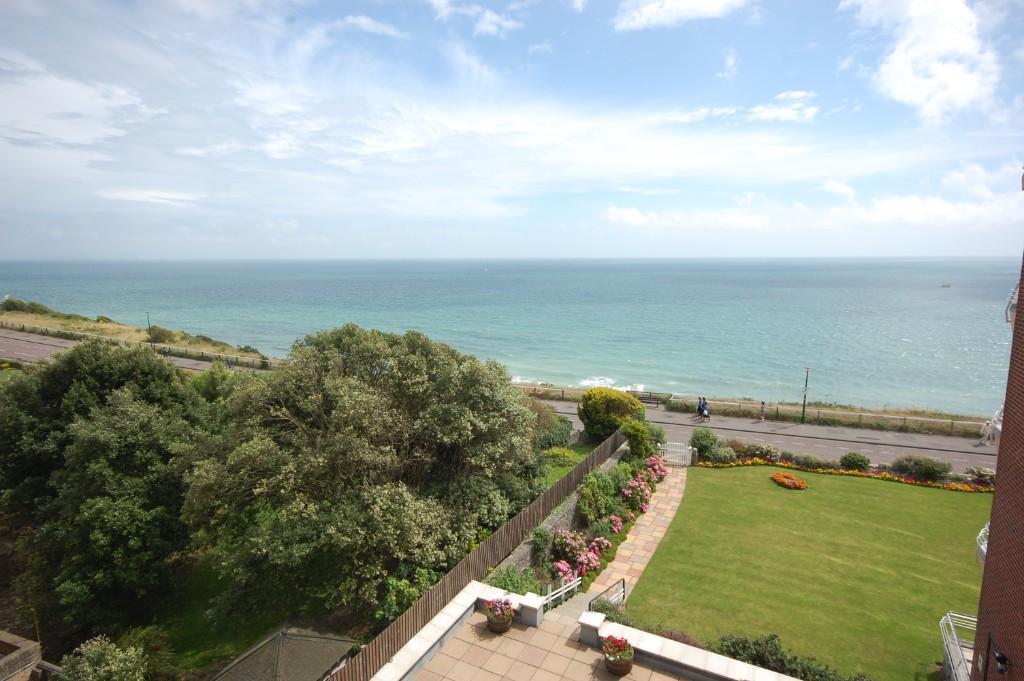 2 bedroom apartment for sale in Grove Road, Bournemouth, Dorset, BH1