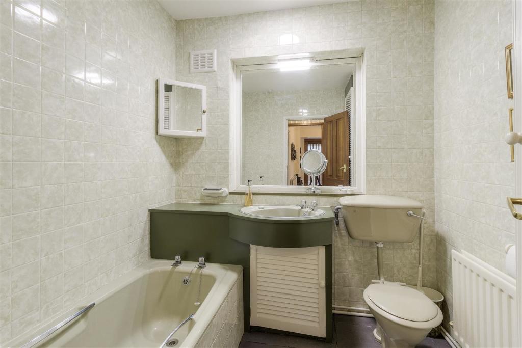 5 bedroom detached house for sale in Ashby Road, Tamworth, B79