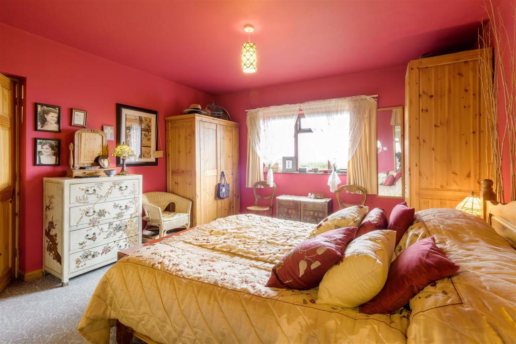 5 bedroom detached house for sale in Ashby Road, Tamworth, B79