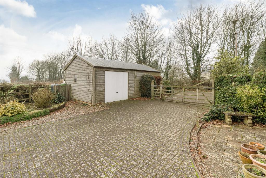 5 bedroom detached house for sale in Ashby Road, Tamworth, B79