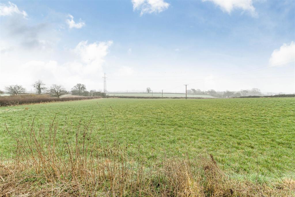 5 bedroom detached house for sale in Ashby Road, Tamworth, B79