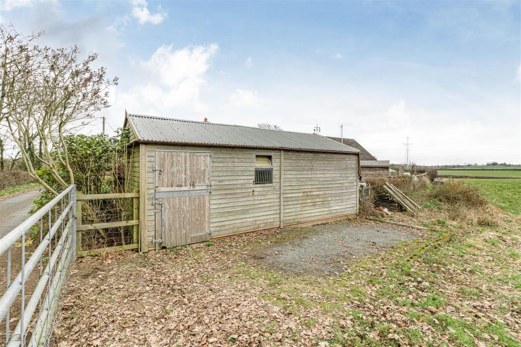 5 bedroom detached house for sale in Ashby Road, Tamworth, B79