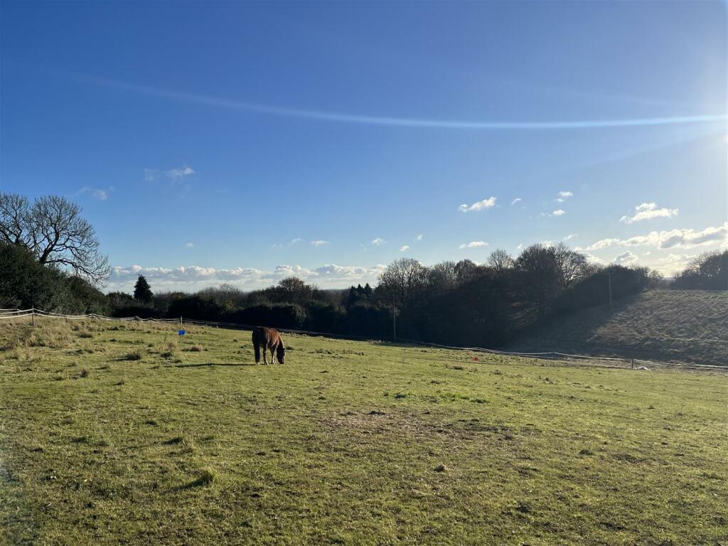 Land for sale in Oldbury Road, Hartshill, Nuneaton, CV10