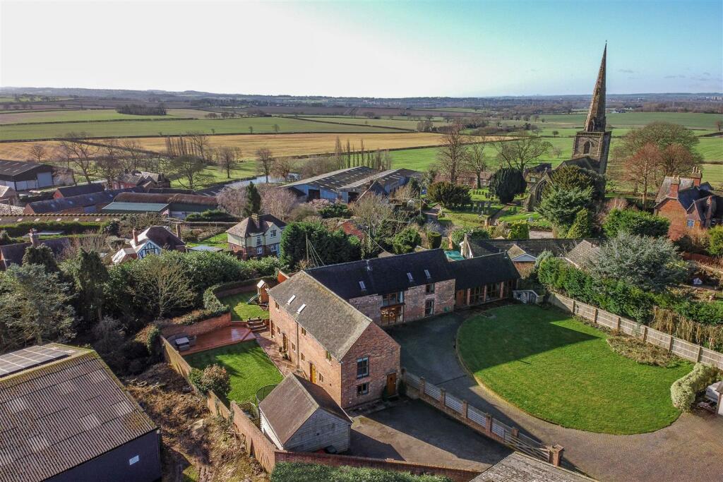 4 bedroom barn conversion for sale in Ashby Road, Seckington, Tamworth, B79