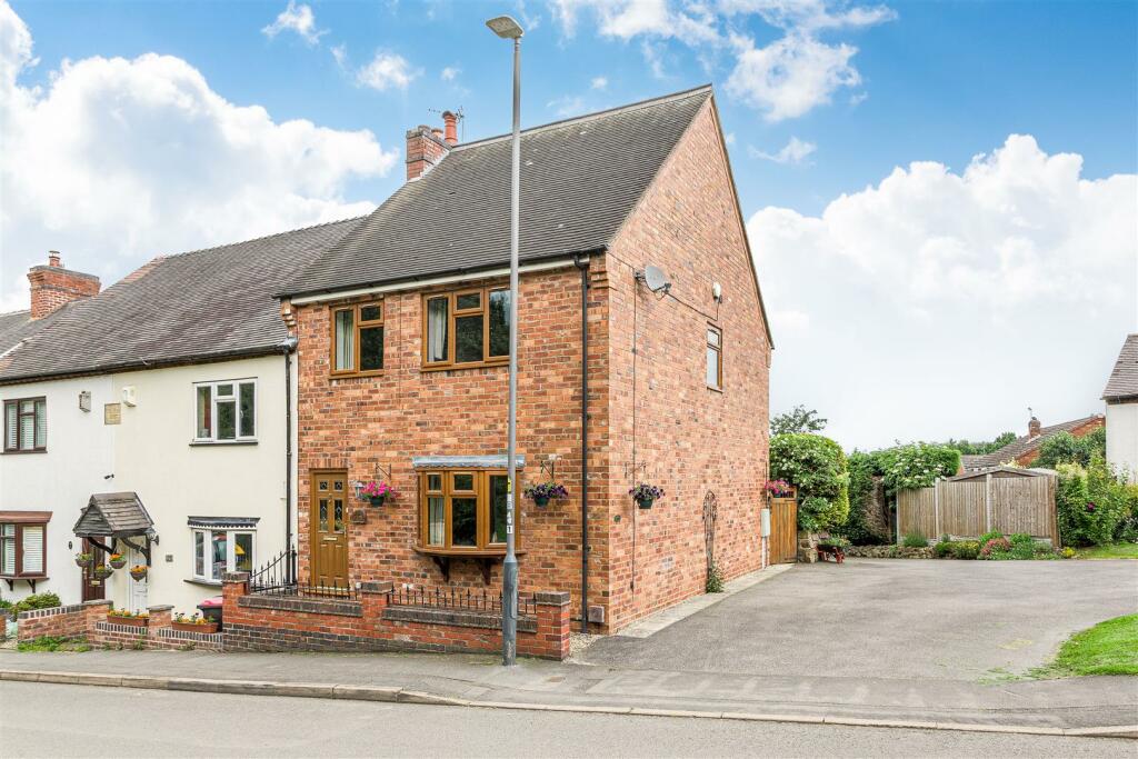 3 bedroom end of terrace house for sale in The Common, Baddesley Ensor, CV9
