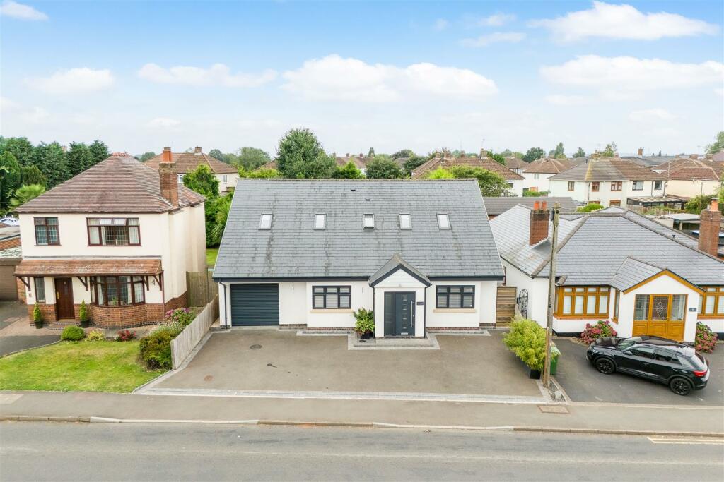 Additional property image - 6 Shilton Lane, Bulkington, CV12