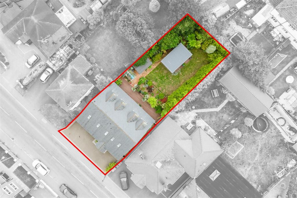 Additional property image - 6 Shilton Lane, Bulkington, CV12